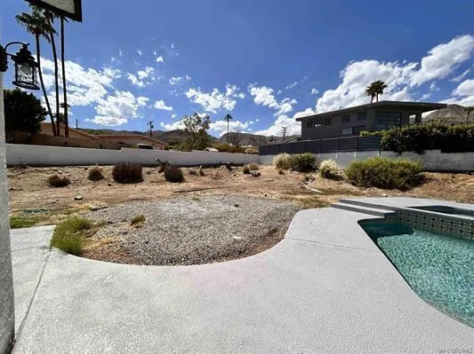 Side yard