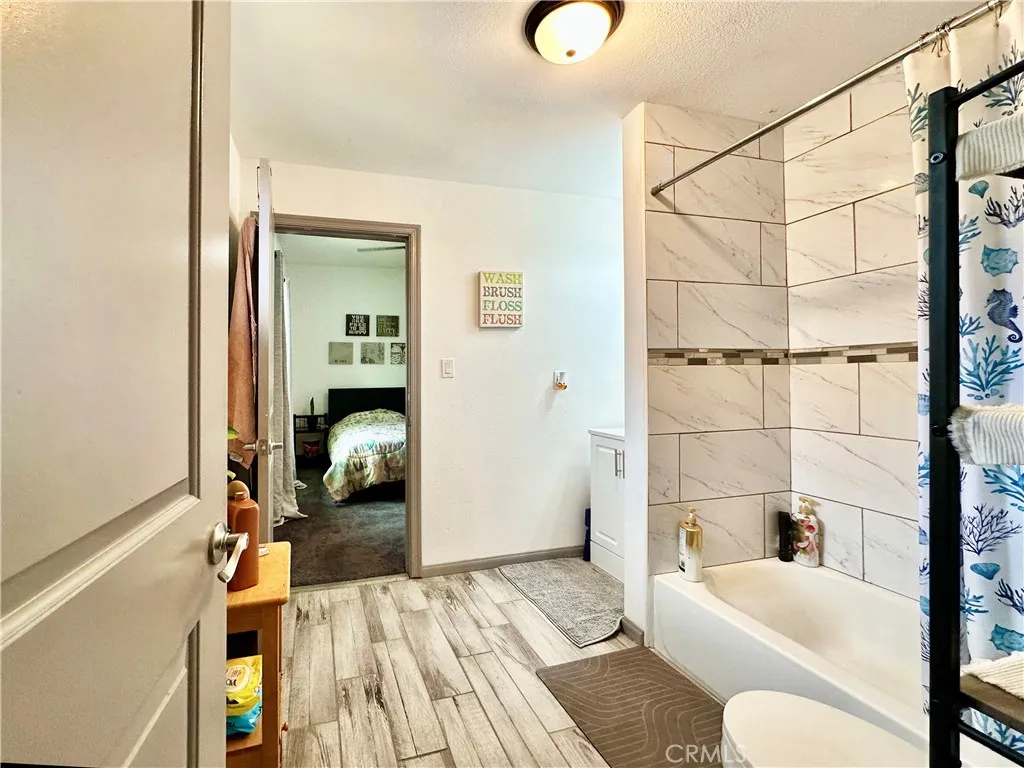 Jack n Jill Bathroom