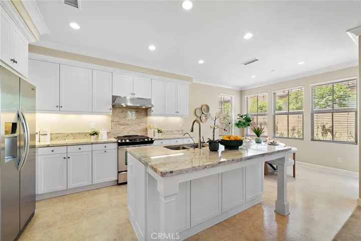 Open concept light and bright.