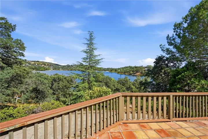16945 Knollview, Hidden Valley Lake, California 95467
