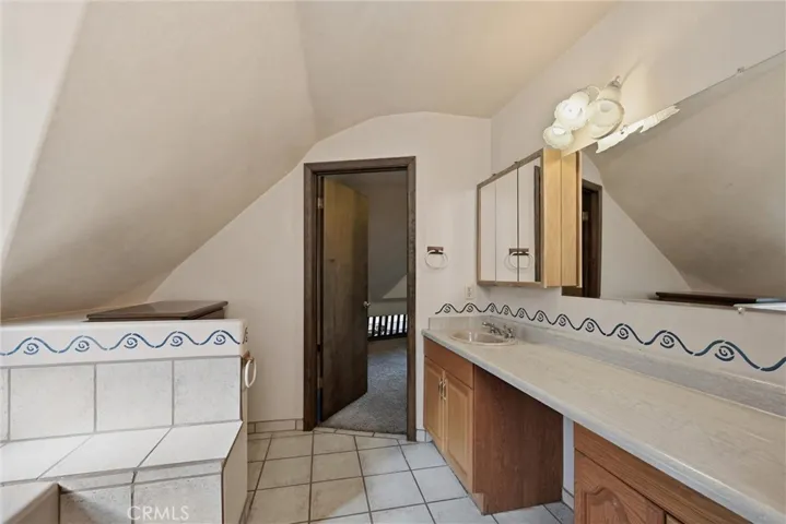 16945 Knollview, Hidden Valley Lake, California 95467