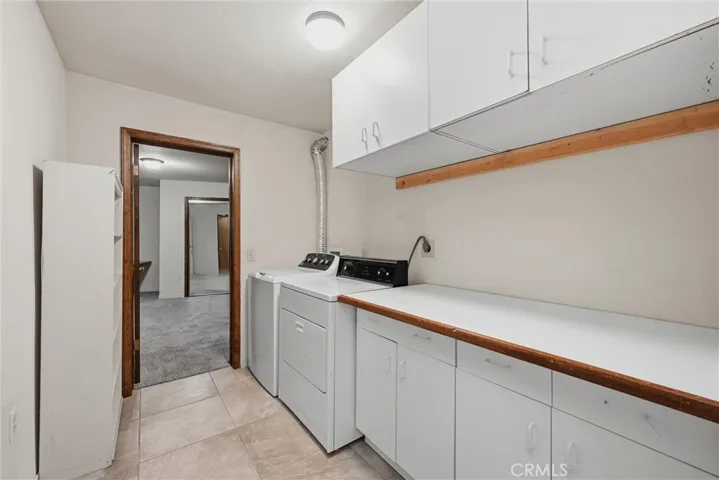 1st Level ADU with full laundry suite