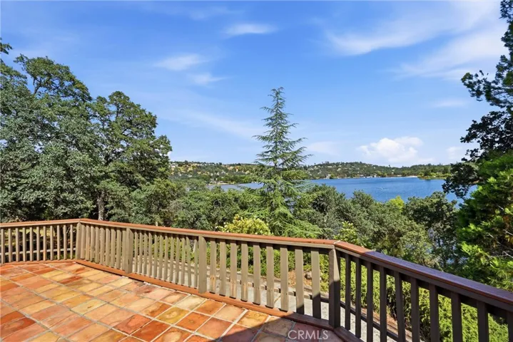 16945 Knollview, Hidden Valley Lake, California 95467