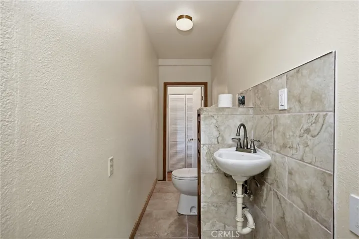 1st Level ADU 1/2 bath