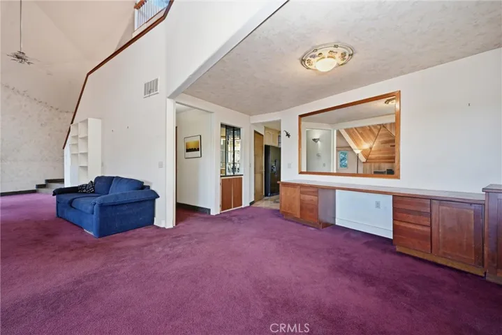 16945 Knollview, Hidden Valley Lake, California 95467