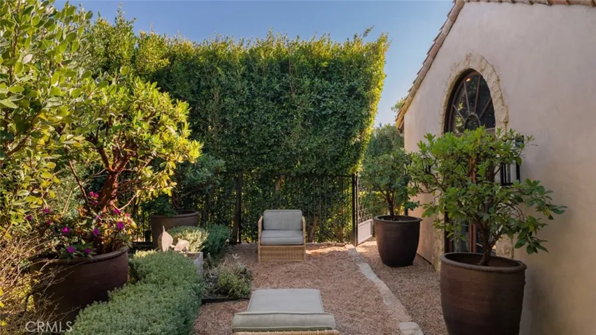 24650 Blue Dane Lane, Malibu, California 90265