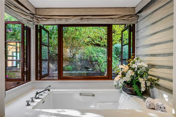 24650 Blue Dane Lane, Malibu, California 90265