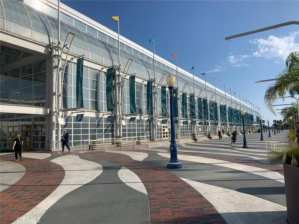 Long Beach convention center is just 10 minutes away.
