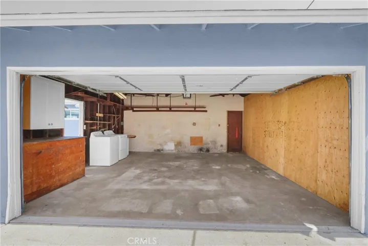 GARAGE INTERIOR