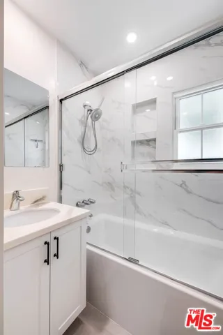 15224 1/2 Dickens Street, Sherman Oaks, California 91403