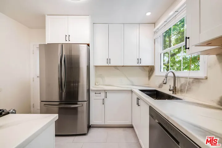 15224 1/2 Dickens Street, Sherman Oaks, California 91403