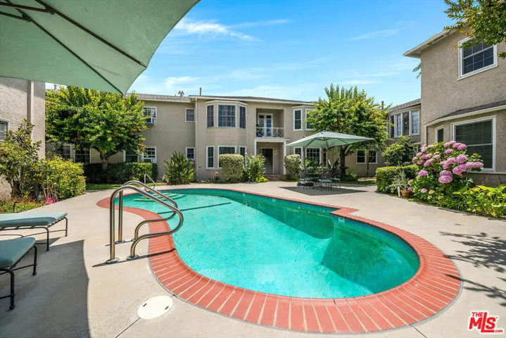 15224 1/2 Dickens Street, Sherman Oaks, California 91403