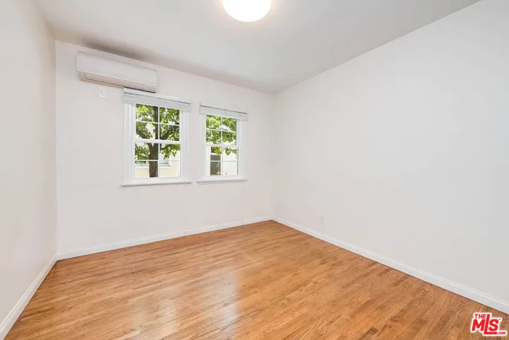 15224 1/2 Dickens Street, Sherman Oaks, California 91403