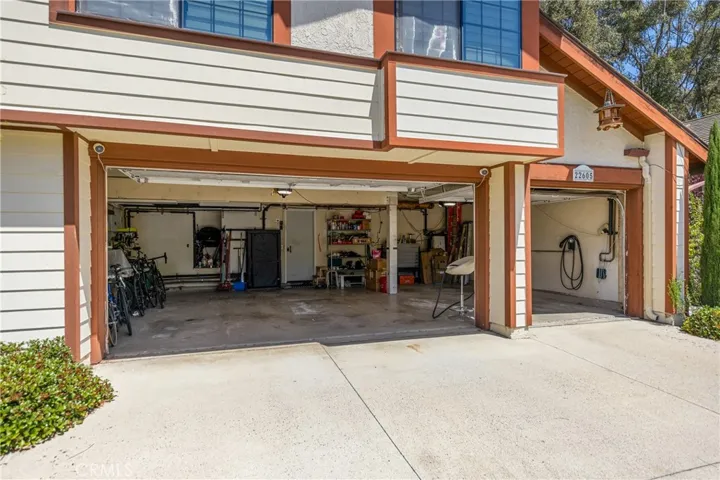 3 car garage