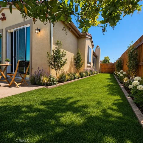Virtually enhanced side yard