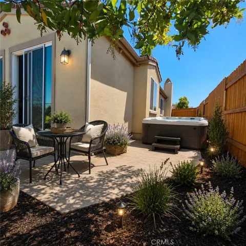 Virtually enhanced side yard