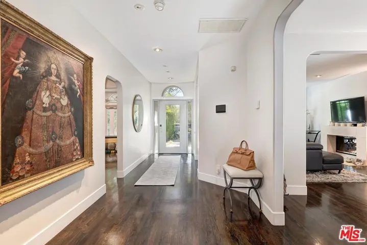 453 N Alfred Street, Los Angeles, California 90048