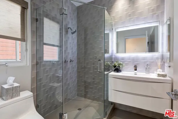 453 N Alfred Street, Los Angeles, California 90048
