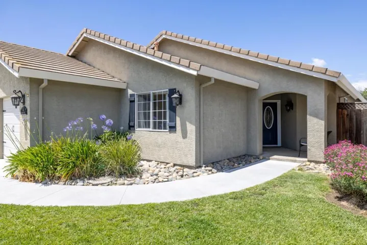 750 Ruger Court, Hollister, California 95023