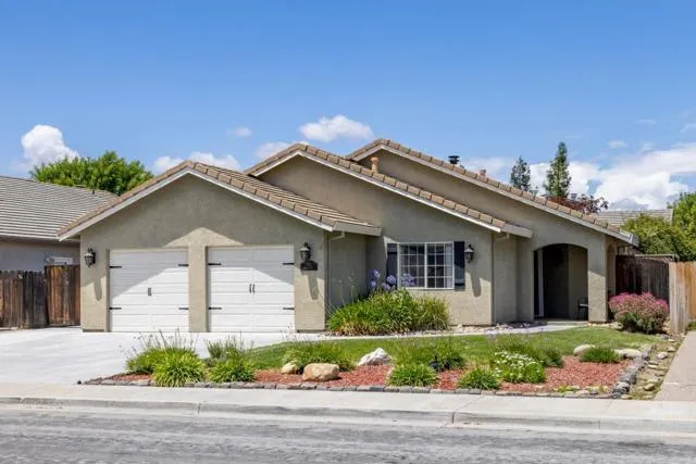 750 Ruger Court, Hollister, California 95023