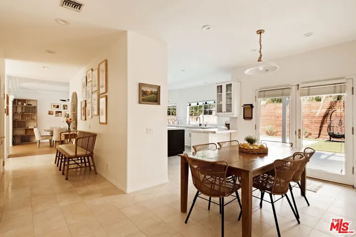 5150 Bellaire Avenue, Valley Village, California 91607