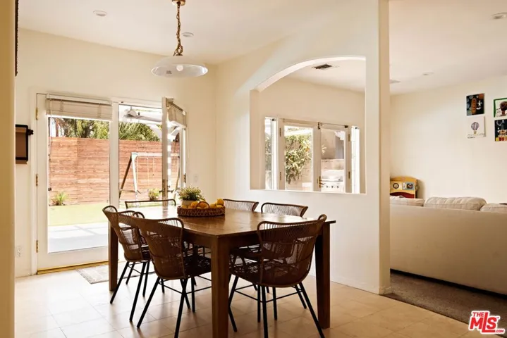 5150 Bellaire Avenue, Valley Village, California 91607