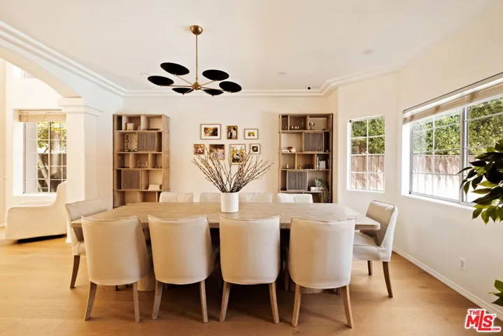 5150 Bellaire Avenue, Valley Village, California 91607