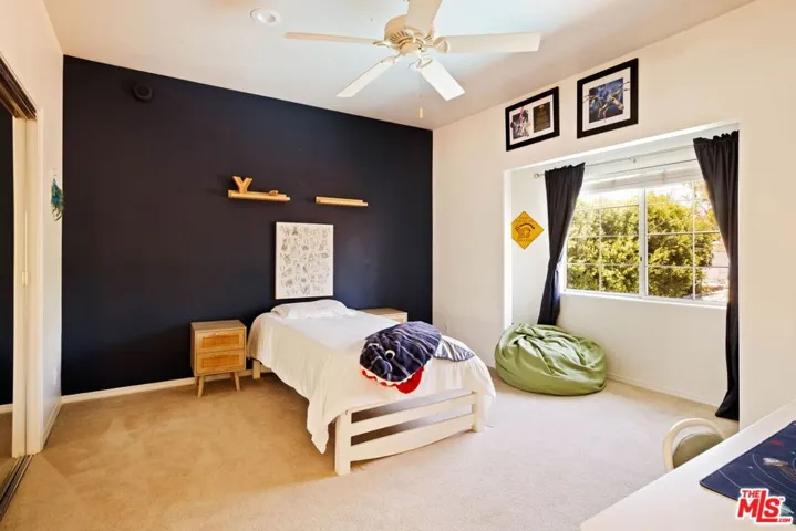 5150 Bellaire Avenue, Valley Village, California 91607