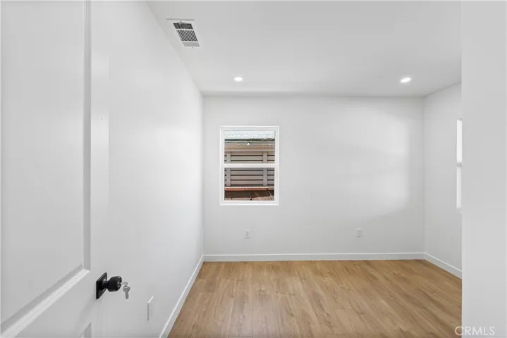 45040 Redwood Avenue, Lancaster, California 93534