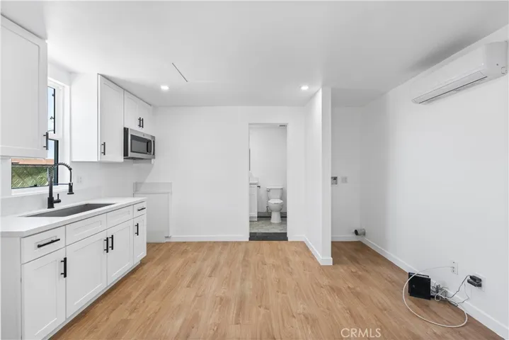 45040 Redwood Avenue, Lancaster, California 93534