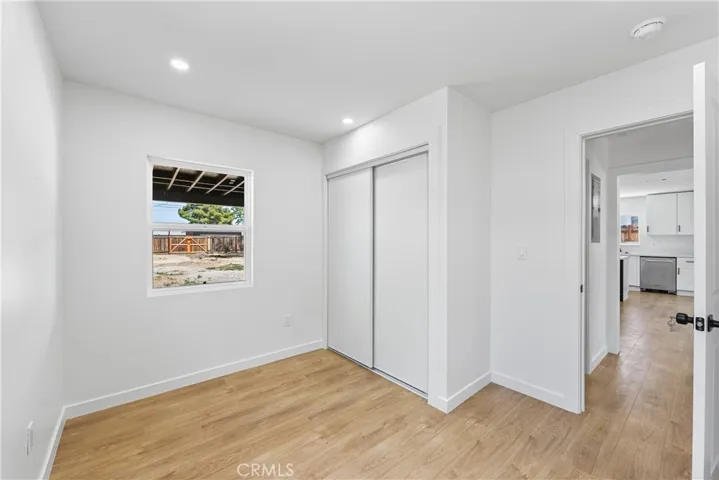 45040 Redwood Avenue, Lancaster, California 93534