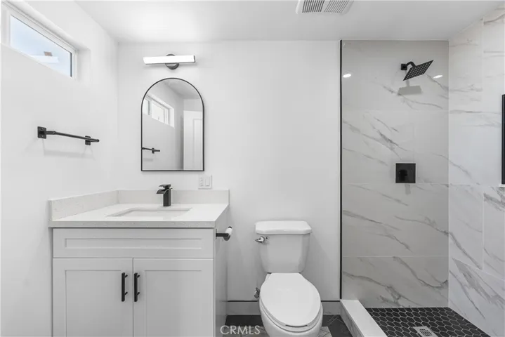 45040 Redwood Avenue, Lancaster, California 93534