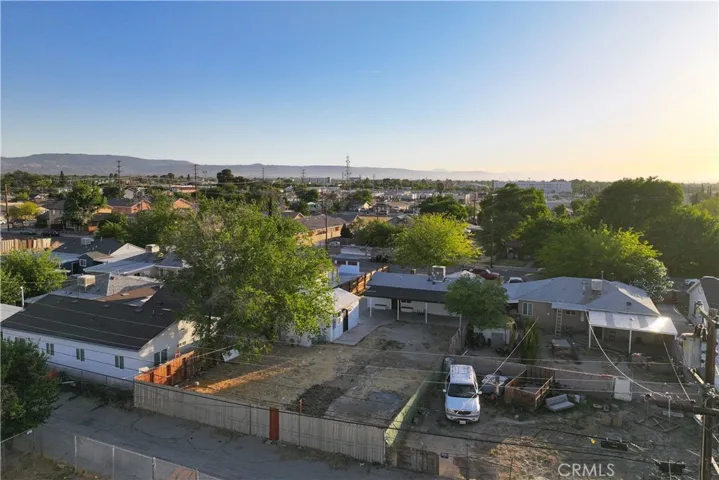 45040 Redwood Avenue, Lancaster, California 93534