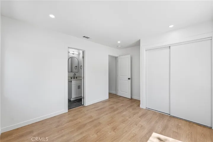 45040 Redwood Avenue, Lancaster, California 93534