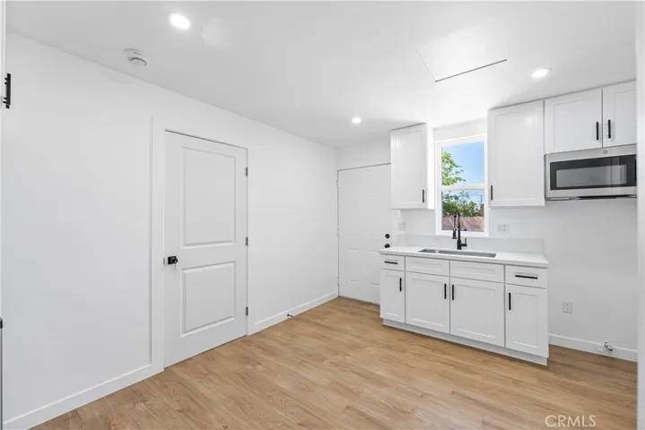 45040 Redwood Avenue, Lancaster, California 93534