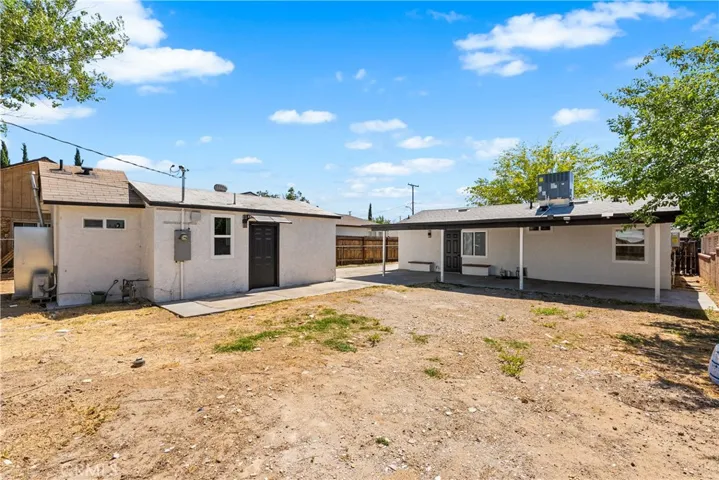 45040 Redwood Avenue, Lancaster, California 93534