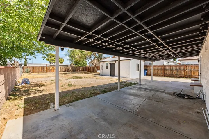 45040 Redwood Avenue, Lancaster, California 93534