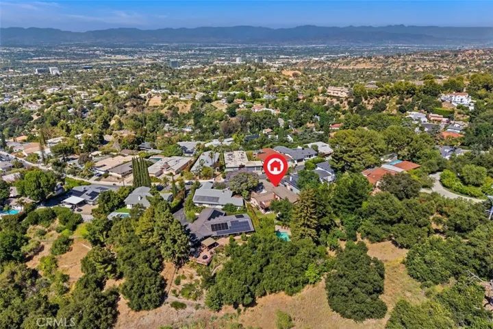 3369 Alginet Drive, Encino, California 91436