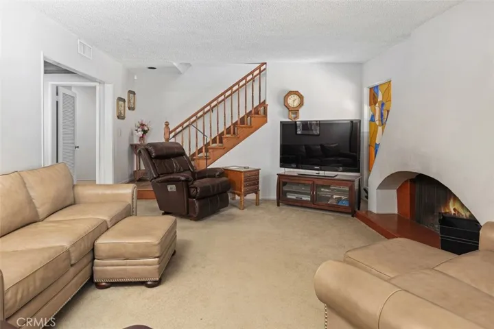 3369 Alginet Drive, Encino, California 91436