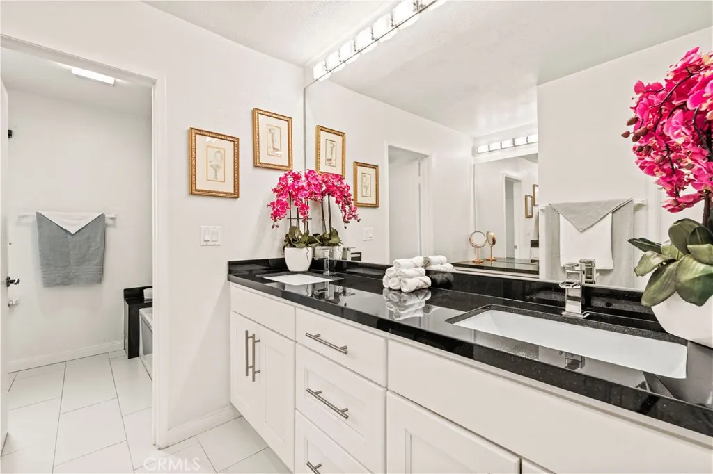 Large en suite bath room