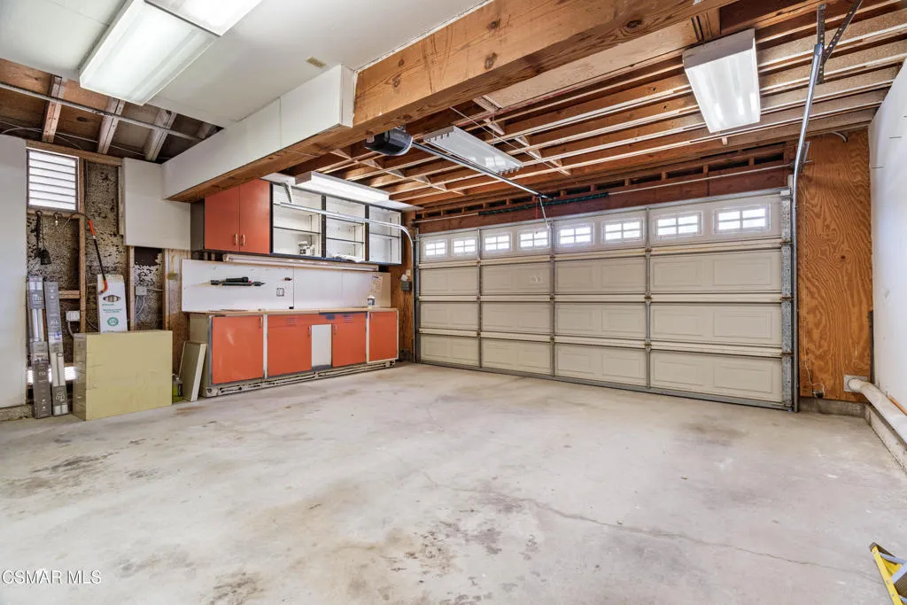 6421 Smoke Tree Ave-Garage 1