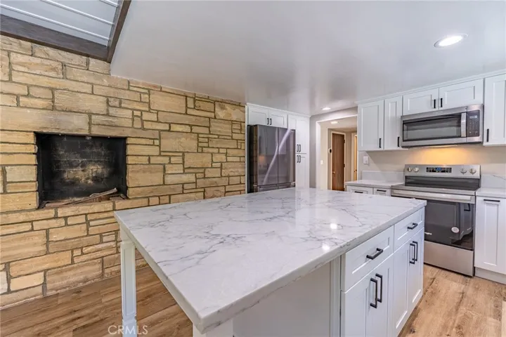 3860 Valley Lights Drive, Pasadena, California 91107