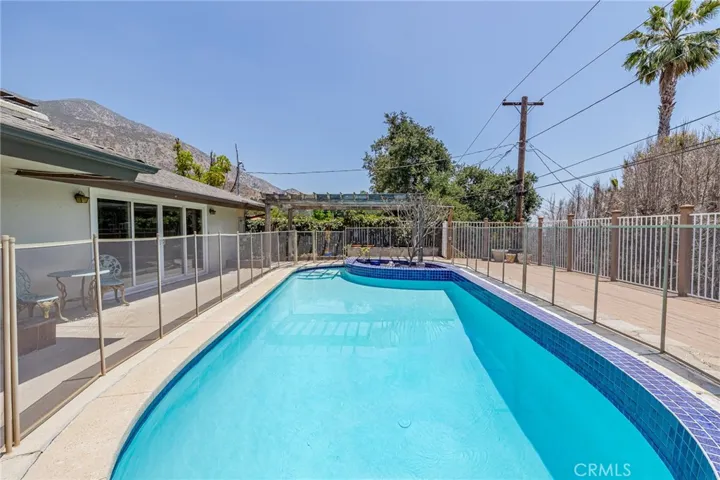 3860 Valley Lights Drive, Pasadena, California 91107