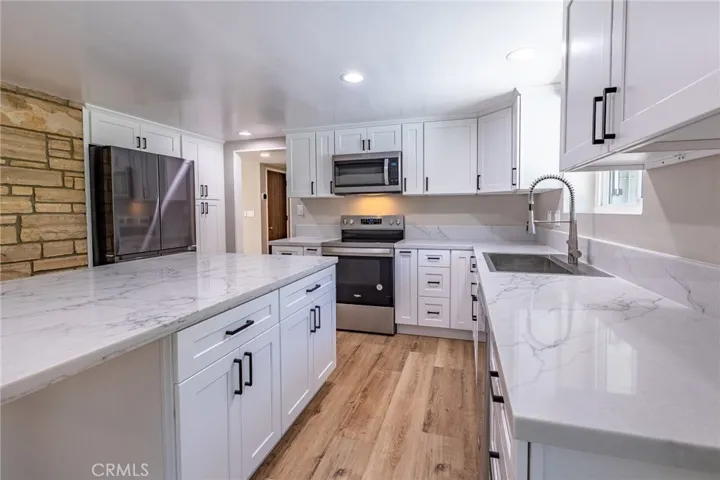 3860 Valley Lights Drive, Pasadena, California 91107