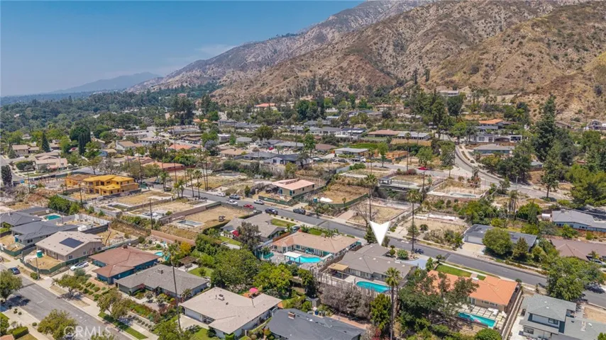 3860 Valley Lights Drive, Pasadena, California 91107