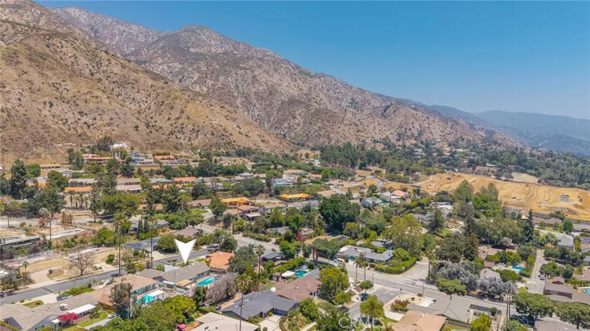 3860 Valley Lights Drive, Pasadena, California 91107