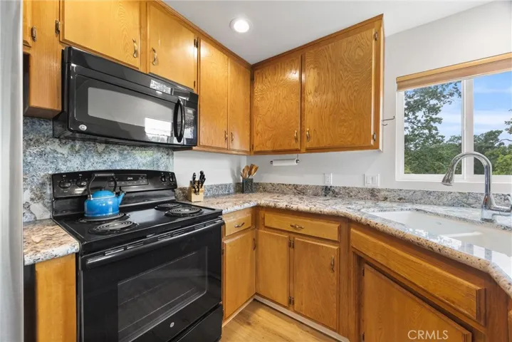 28207 Oaks Rancho, Keene, California 93531