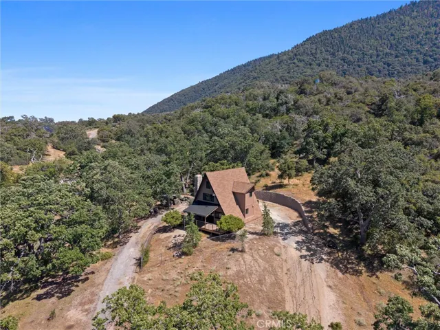 28207 Oaks Rancho, Keene, California 93531