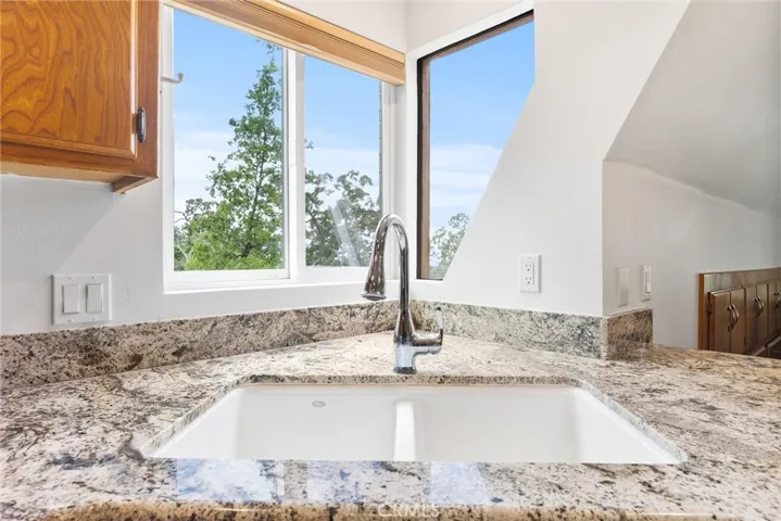 28207 Oaks Rancho, Keene, California 93531