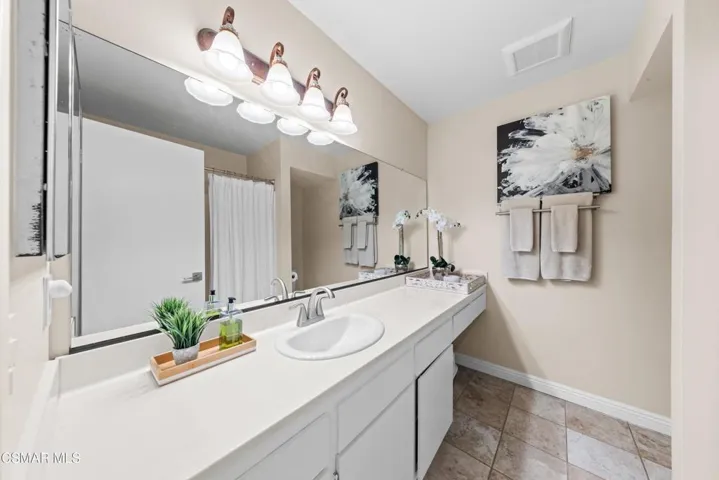 hall bath1